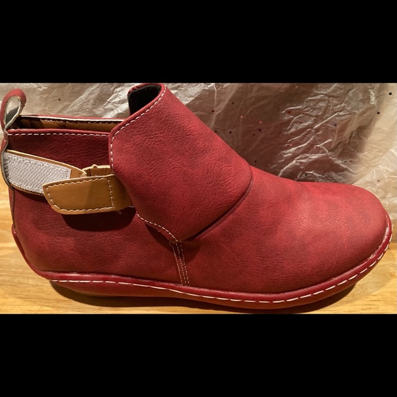 Red Ankle Boot - Women - Picture 3 of 6
